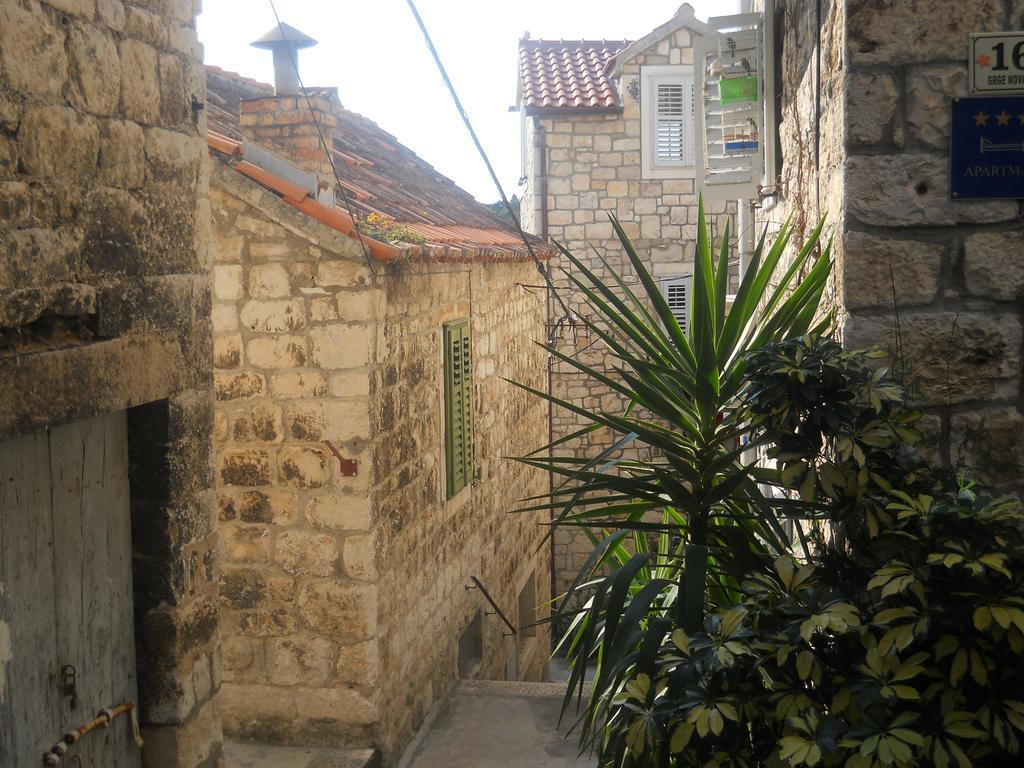 Apartments Ada Novak Hvar Town Bilik gambar